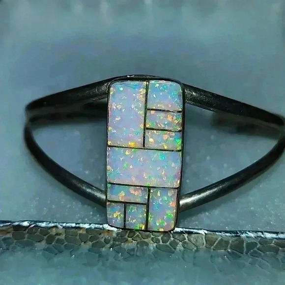 Sterling Silver Native American Opal Cuff Bracelet 6 1/2" to 7" - Picture 2 of 7